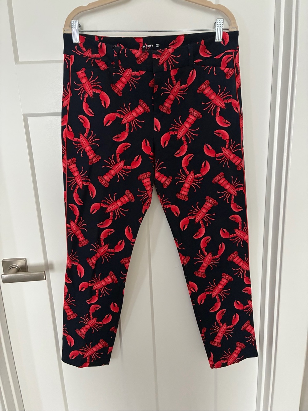 Old Navy Pixie Red Lobster Print Ankle Pants